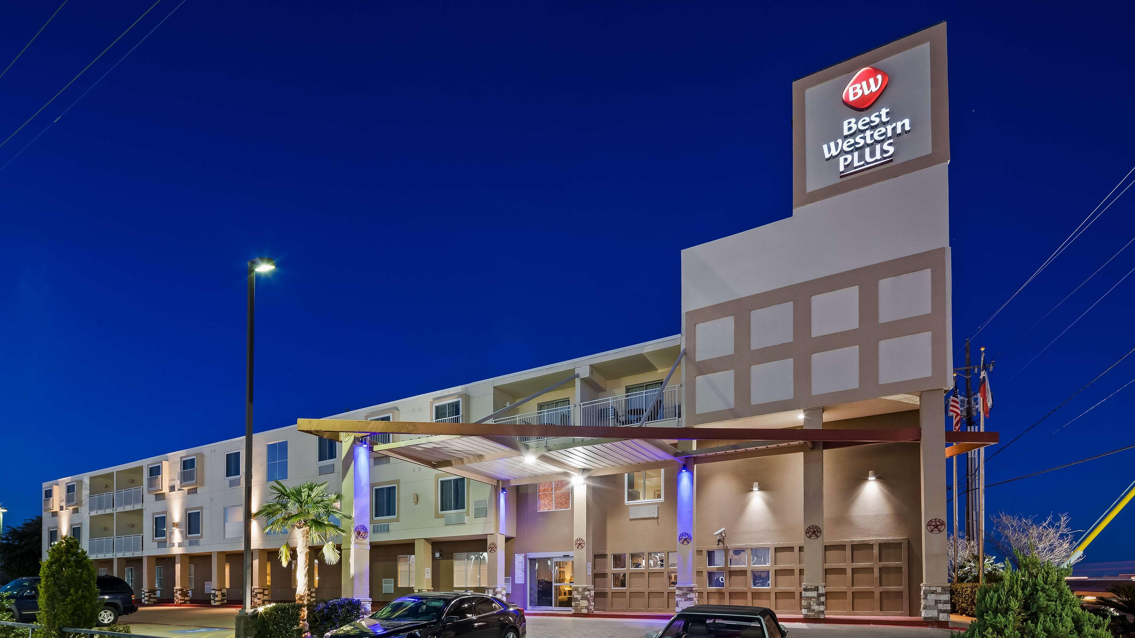 Best Western PLUS Rockwall Inn&Suites Exterior foto