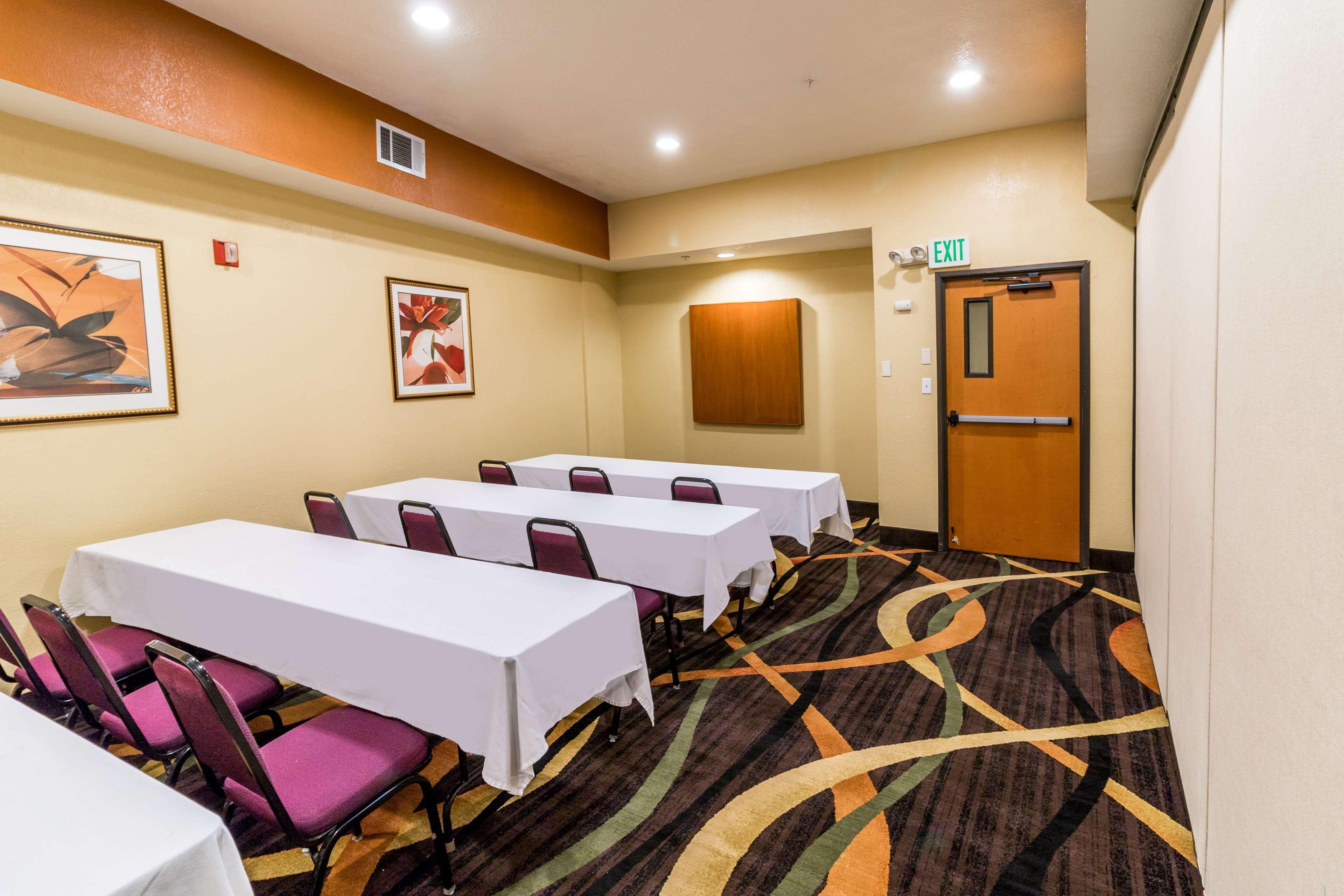 Best Western PLUS Rockwall Inn&Suites Exterior foto