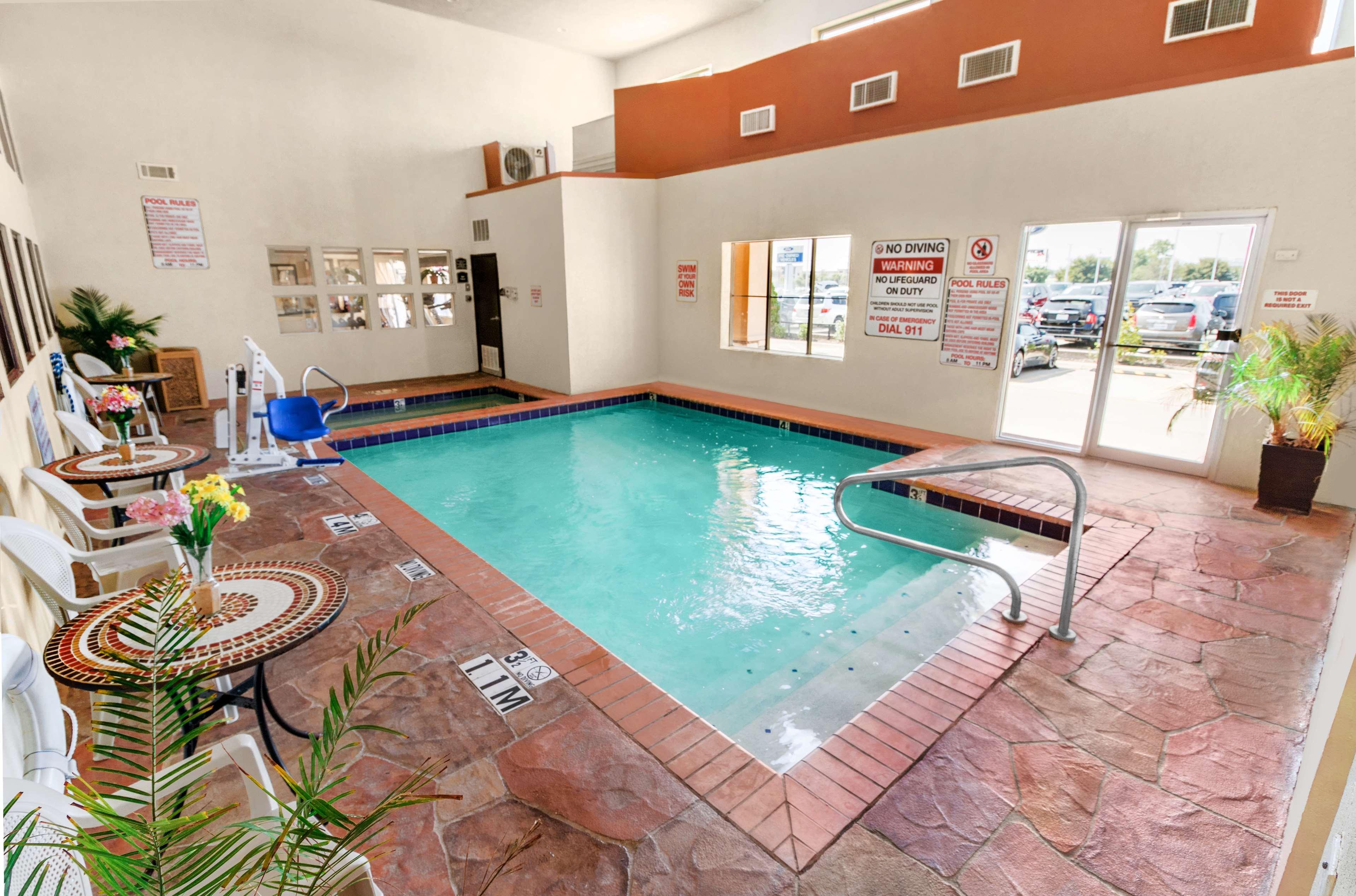 Best Western PLUS Rockwall Inn&Suites Exterior foto